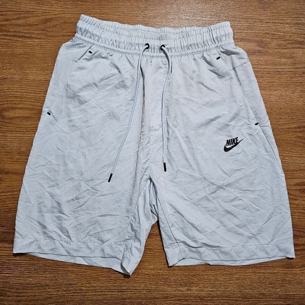 Nike Sportswear Tech Pack Woven Shorts Men's S Grey Black At Knee Fit AR3229-043